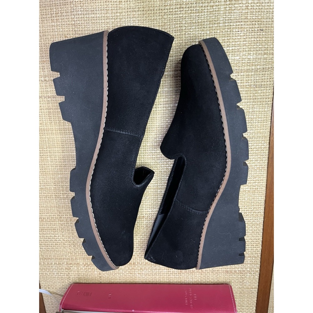 VIONIC Size 9 Black Willa Wedge Slip- On Loafer Moc Wedge Design Shoes